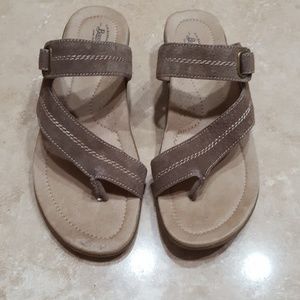 NIB G.H. Bass & Co.  Sandals - Size 11